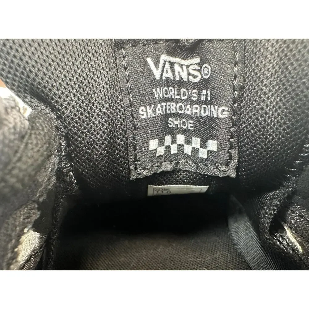 Vans 2 Wayvee Sneaker NWOT Men's Size 11 Skatewear Streetwear